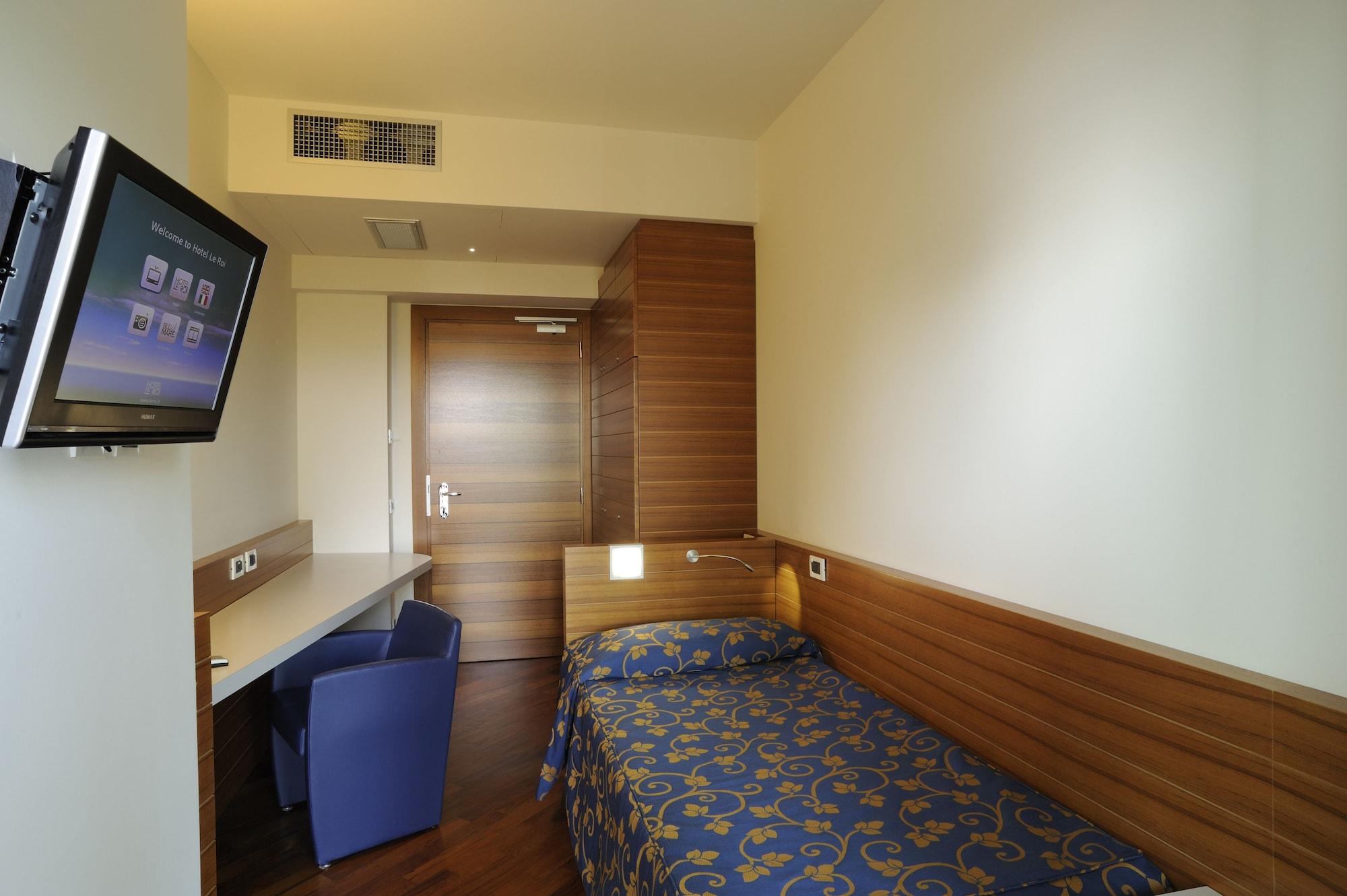 Hotel Le Roi Варацце Екстер'єр фото