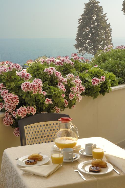 Hotel Le Roi Варацце Екстер'єр фото